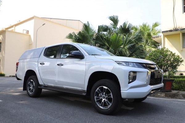 Mitsubishi Triton GLX AT (1 cầu số s&agrave;n)