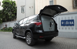 Xe &ocirc; t&ocirc; chở tiền Toyota Fortuner 2.7 4x2 AT (1 cầu số tự động)